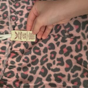 Faded Glory Pink and Gray Leopard Pajama Set
